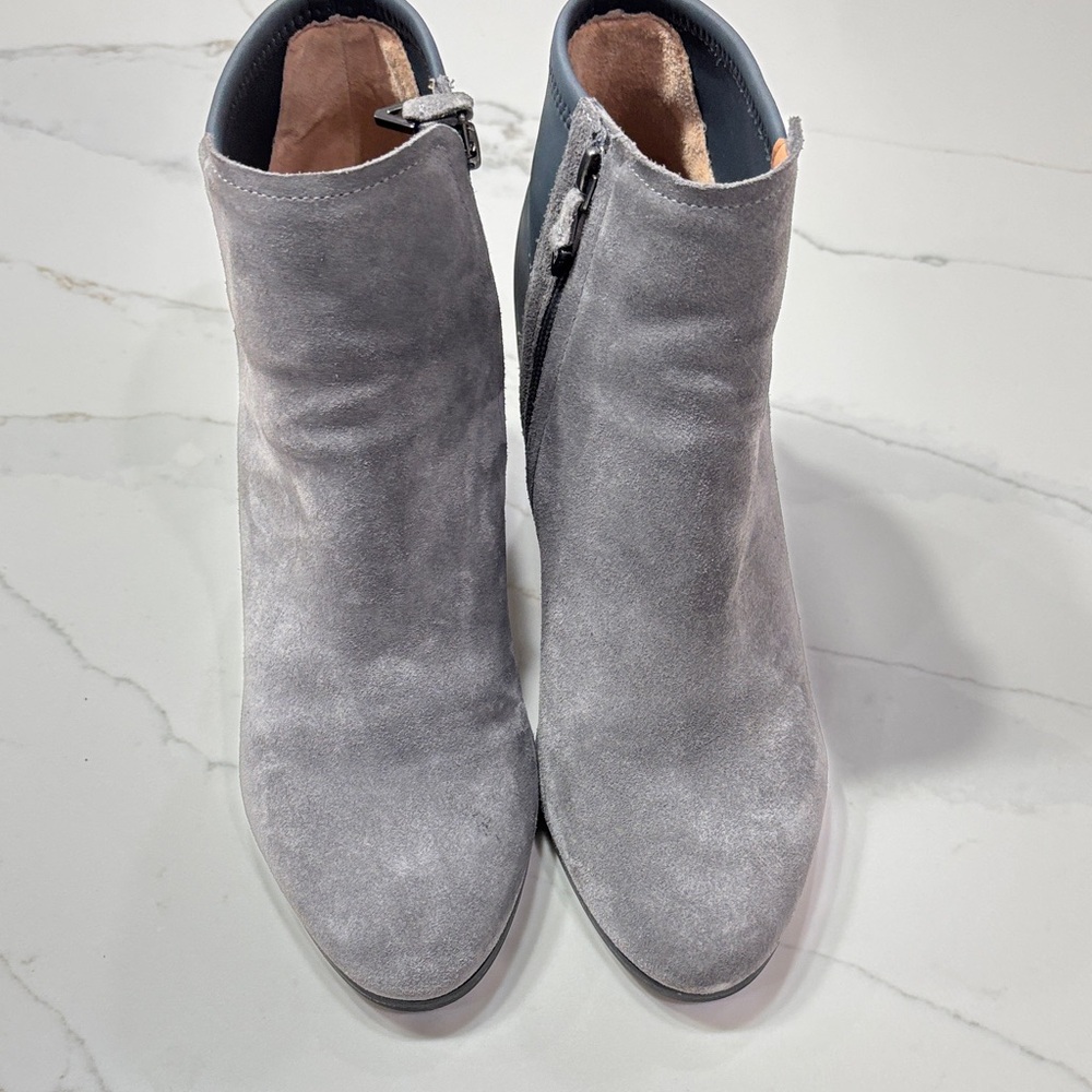 Vionic Gray Suede Ankle Booties with Black Heel - Picture 4 of 15